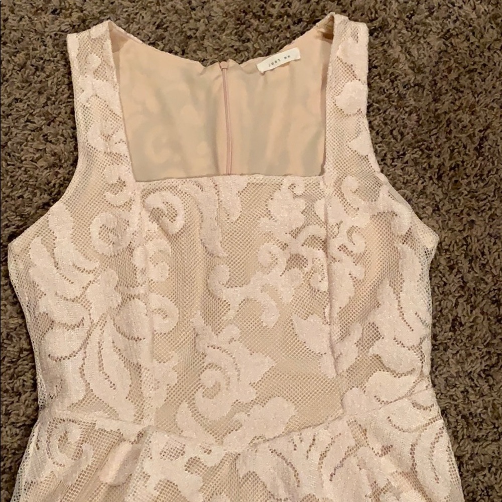 Super Flattering Paisley Embroidered Dress!